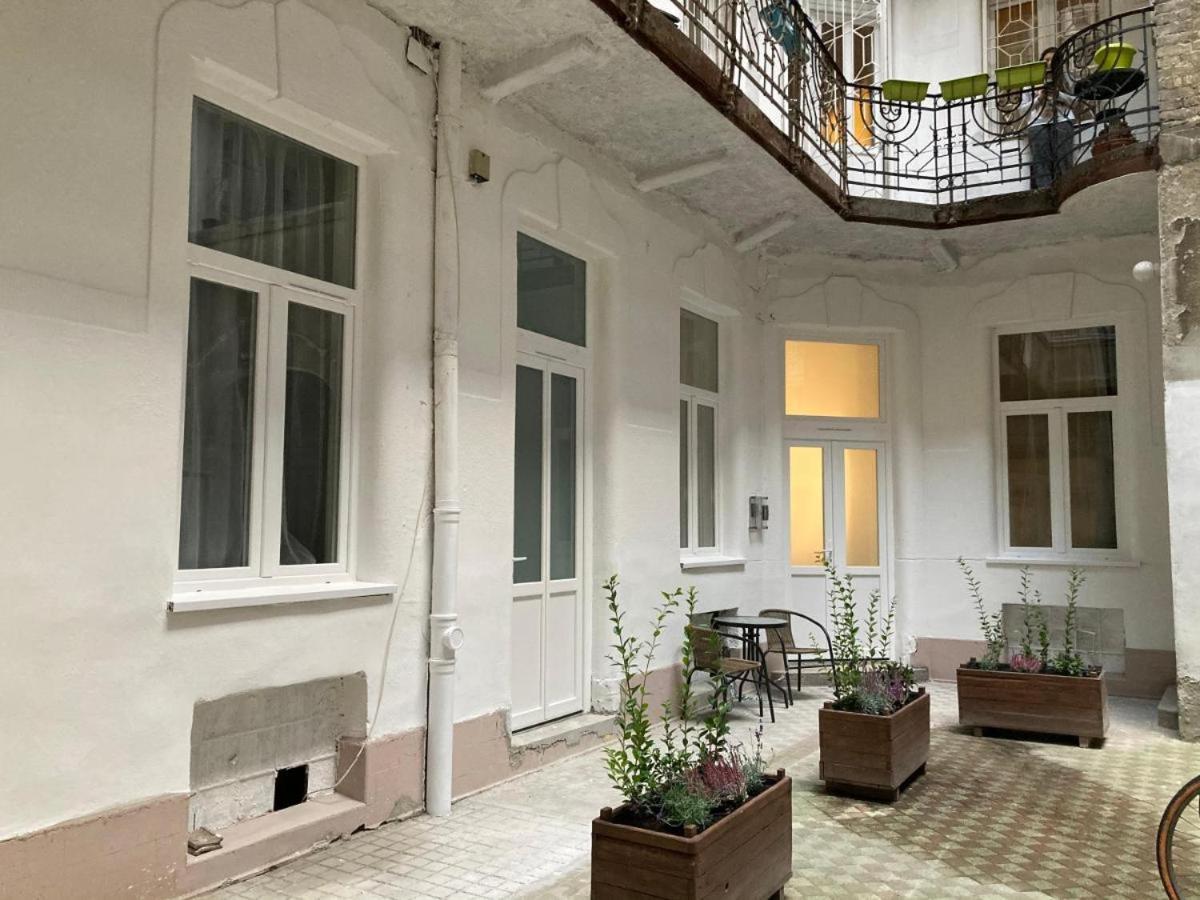 Abigel Family & Apartment